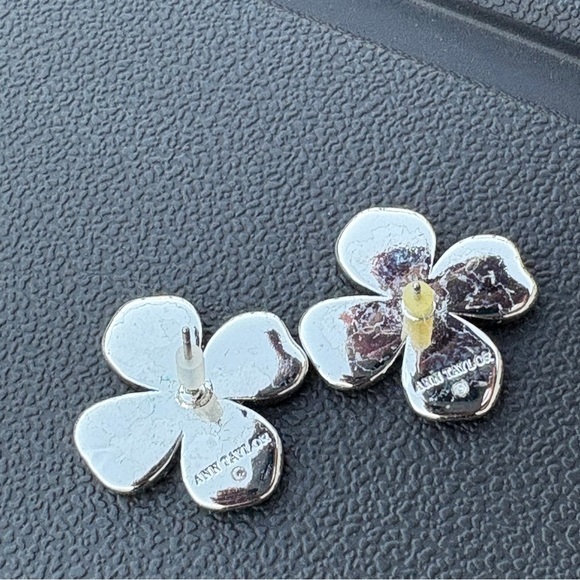 Ann Taylor Silver Tone Clover Shamrock Stud Earrings Classic - Picture 2 of 5